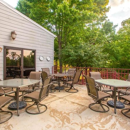 Ramada By Wyndham Branson Motel Eksteriør billede
