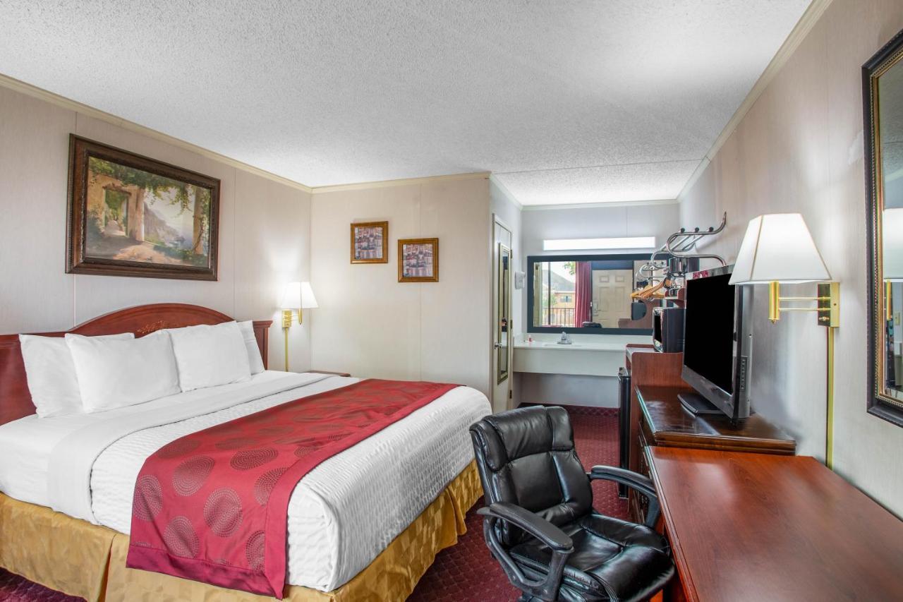 Ramada By Wyndham Branson Motel Eksteriør billede