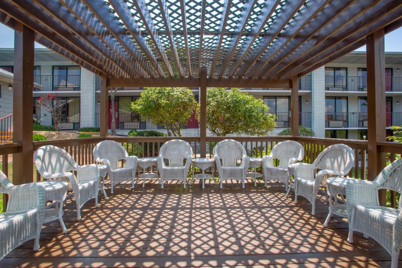 Ramada By Wyndham Branson Motel Eksteriør billede