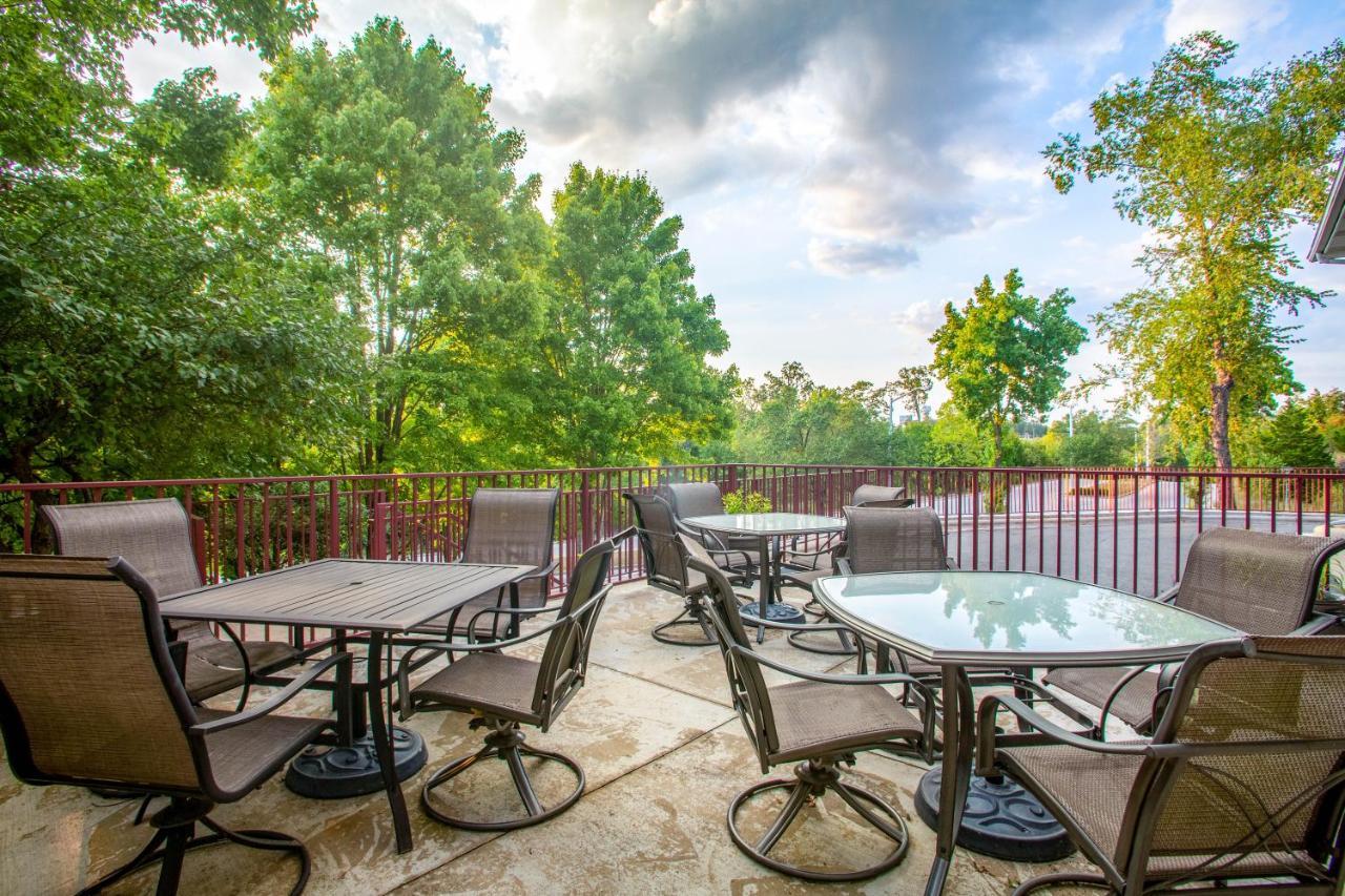 Ramada By Wyndham Branson Motel Eksteriør billede