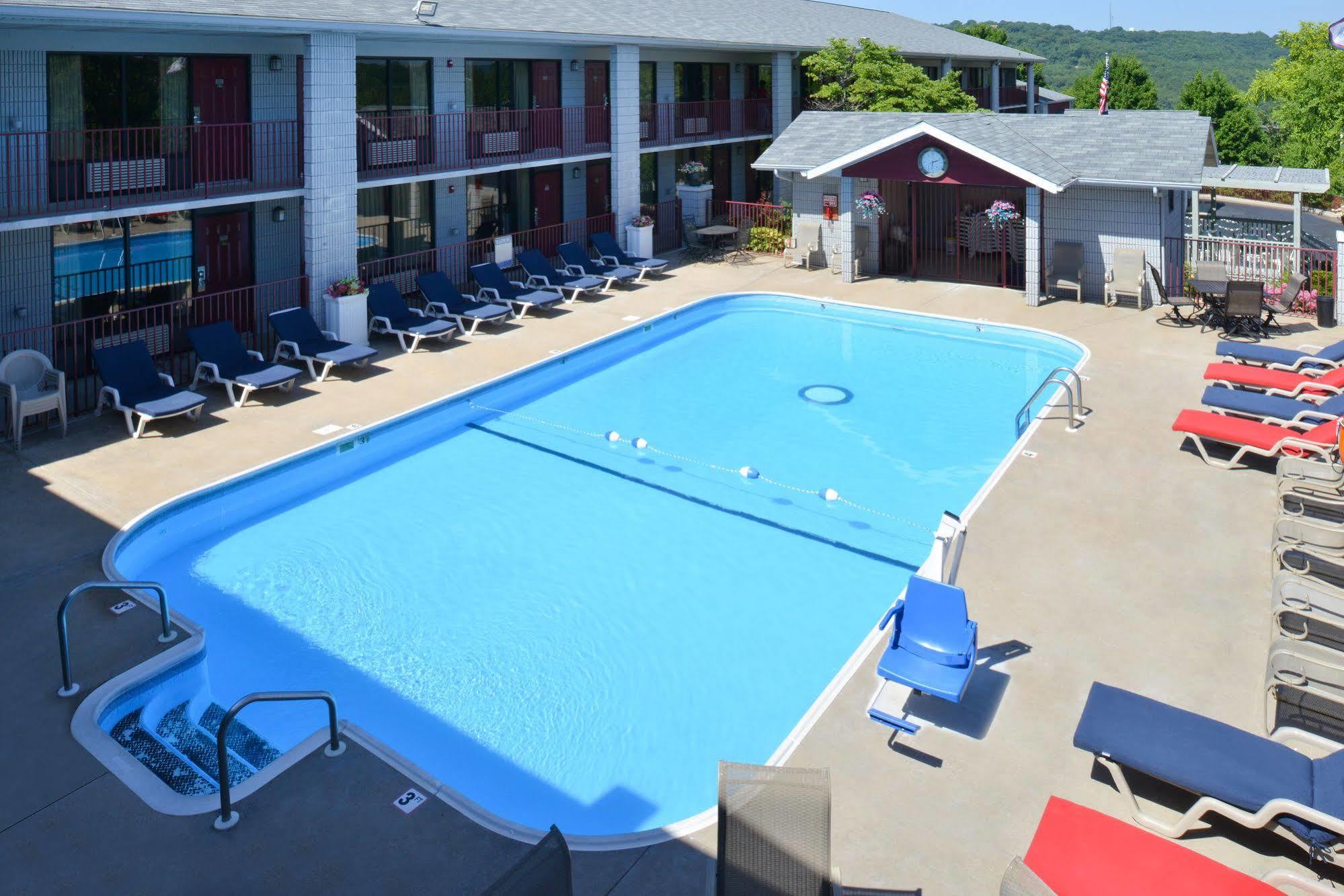 Ramada By Wyndham Branson Motel Eksteriør billede