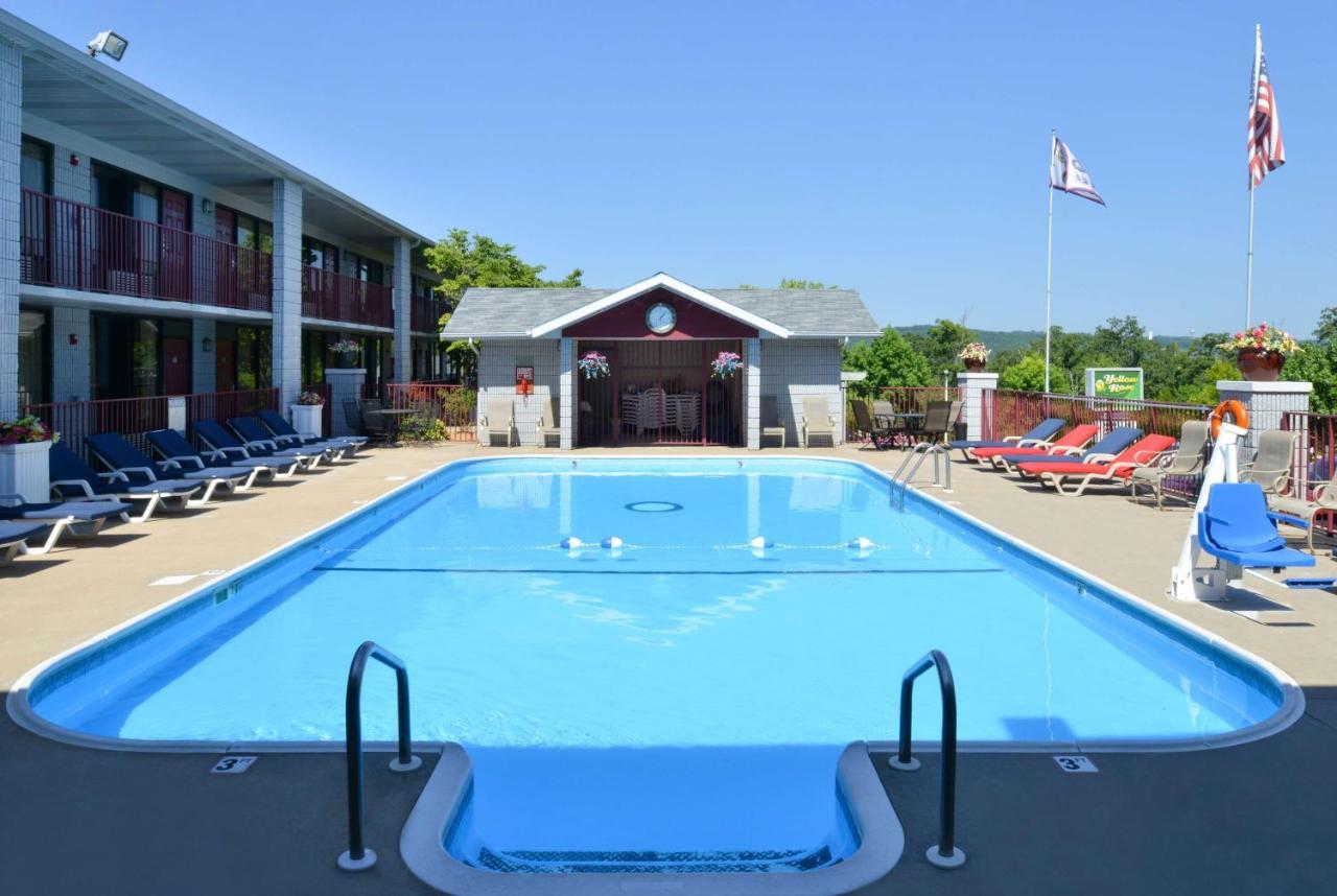 Ramada By Wyndham Branson Motel Eksteriør billede